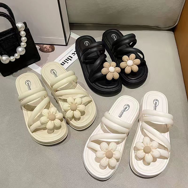 new high-value sweet flower flat two-wear female trawl popular all-match summer out sandals and slippers for women in summer