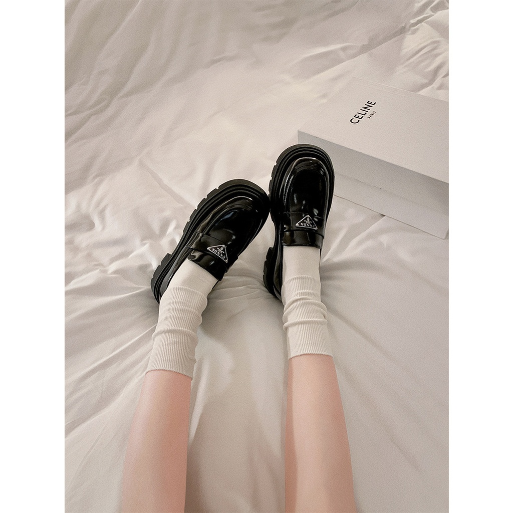 Su Yinyin with P Carrefour women's round head triangle logo increased thick bottom muffin leather British style JK small leather shoes
