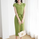 2024 spring and summer women's elegant lapel loose large size knitted dress long lace-up skirt
