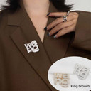 King Wang rhinestone brooch anti-light cartoon brooch silk towel buckle corsage retro pin Korean accessories