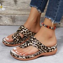 European and American Leopard-toed Casual Shoes Women's Wedge Flat T-shaped Large Size Beach Sandals and Slippers for Women in Stock