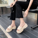 Women's Thick-soled Slippers European and American Ins Trendy Outdoor Summer Trick Feeling Casual Internet Celebrity Eva Sandals