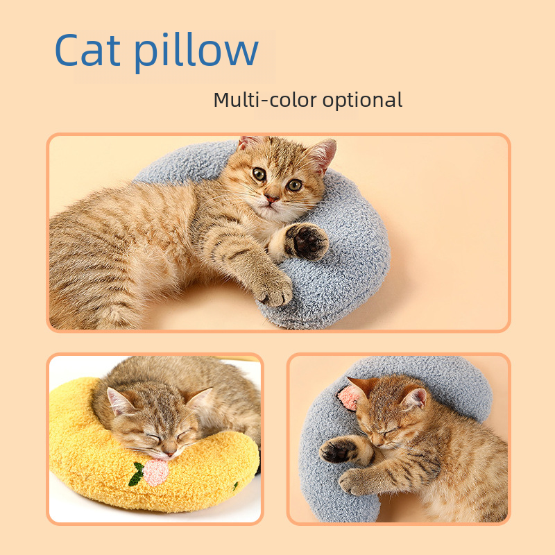 Pet pillow dog cat sleeping moon pillow small dog plush pillow sleeping mat pet supplies wholesale